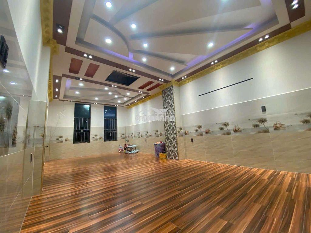 Nhà to 5 tầng - ngang 12m dài 35m - đường 12m - 3
