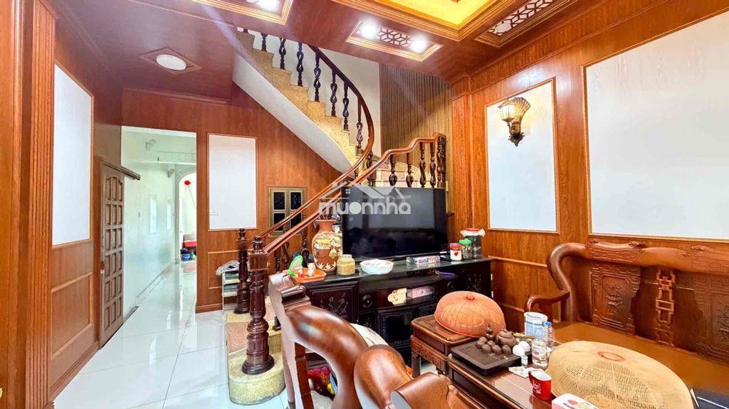 🔥Chính chủ cần bán gấp - nhà 3 tầng đông anh - ô tô vào nhà 📍 vị trí: - 2