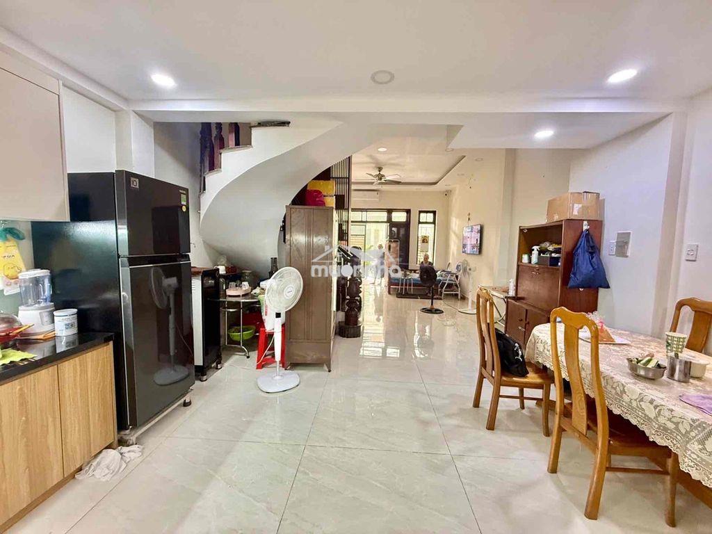 Hẻm ô tô - 71m2- huỳnh văn bánh- phú nhuận- nhỉnh 8 tỷ - 2