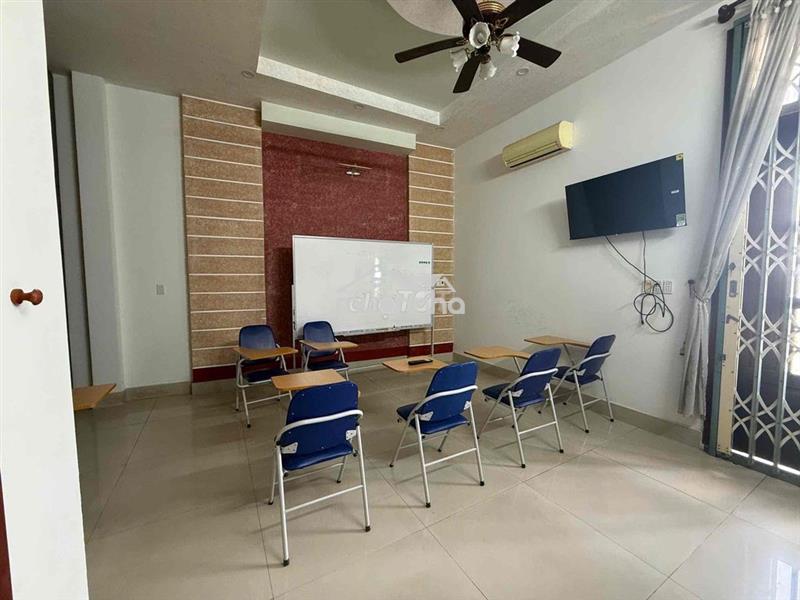 Cho thuê nguyên tầng 4 phòng và 3 phòng vệ sinh!