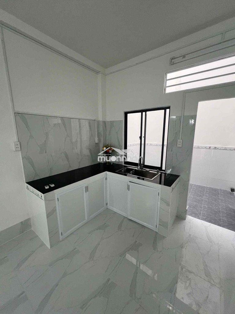 Cho thuê nhà khu bàu cát tân bình. dt: 4m7x 20 trêt lững giá 14tr - 3