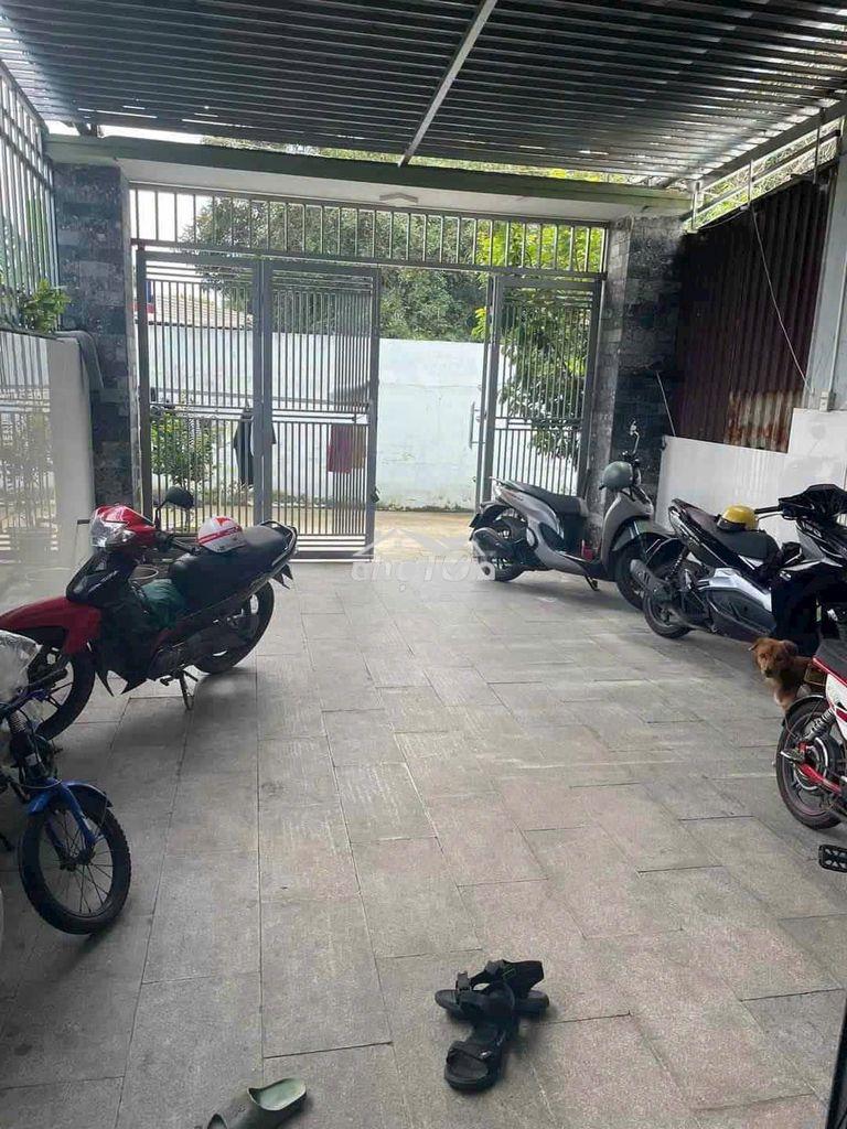 Bán nhà 1 trệt 1 lầu nhánh lê hồng phong 4 phòng ngủ sân ô tô 7 chỗ - 4