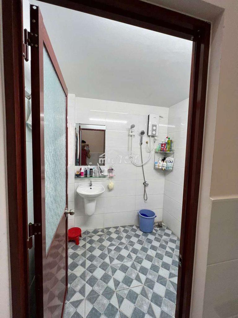 Cho thuê nhà hẽm ba gác tới nhà dt 3x30.giá 9tr. có sân trước sau rộng - 2