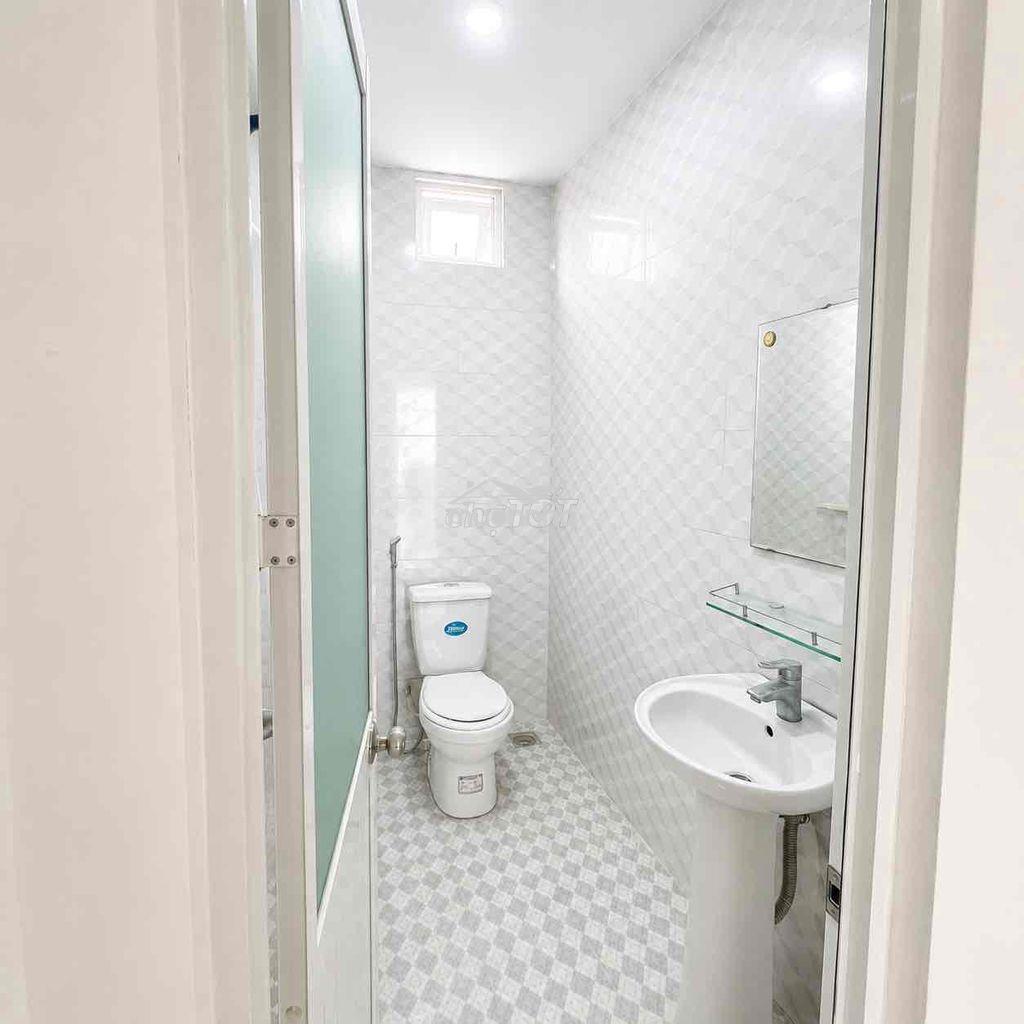 Phòng ban công máy lạnh - 3