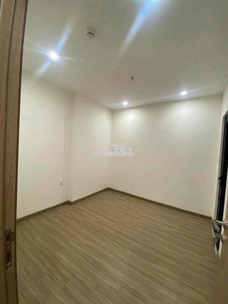 Cho thuê căn hộ 2pn2wc có kệ bếp và 2 máy nước nóng, 3 máy lạnh - 4