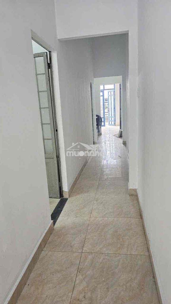 Cho thuê nhà - mặt tiền đường liên ấp 1-2: 7tr/ tháng. dt: 4m x 23m - 4