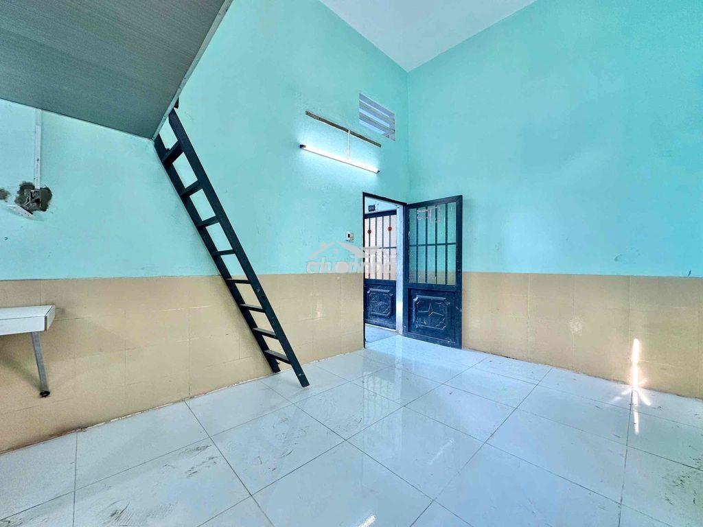 Phòng rộng gác cao gần dh công thương giá rẻ - 4