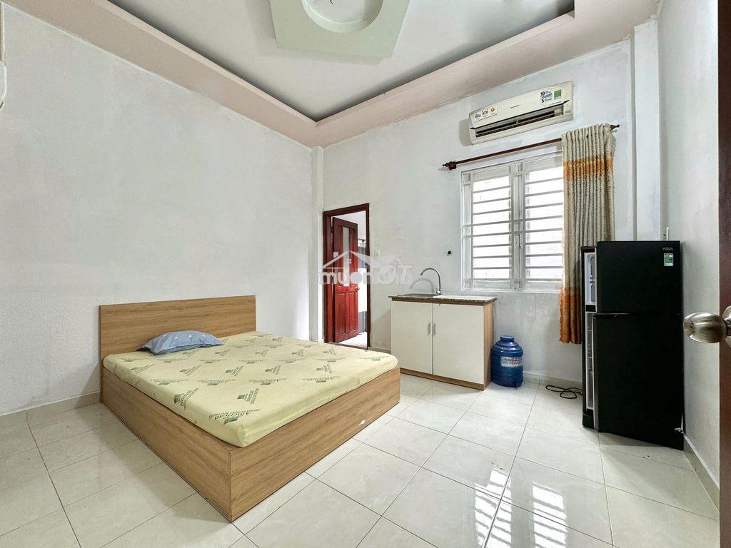 Phòng full nội thất - gần gtvt - cvpm - giá 3tr3 - 3