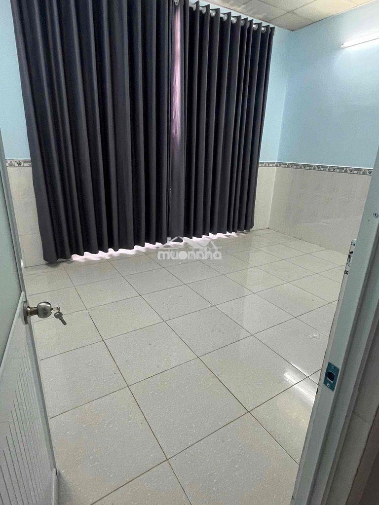 Phòng trọ 14m2 đường bùi minh trực p6 q8