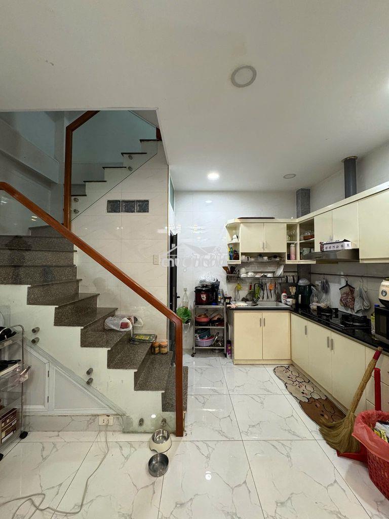 Nhà chính chủ - hẻm 3m thông sát mt - 31m2 ngang 4.6m, 5 tầng. - 2