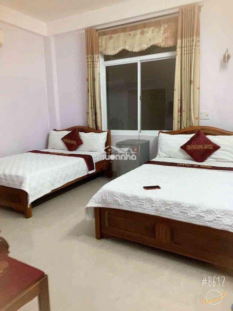 Bán khách sạn mặt tiền hà bổng
+ 5 tầng, 18 phòng ngủ khép kín, - 2
