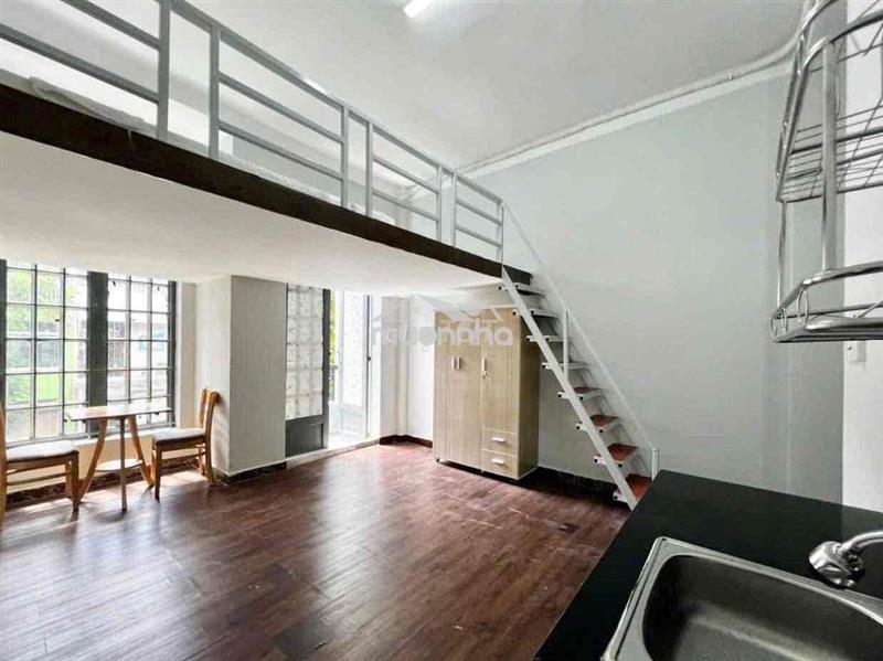 Duplex ở được 4 người ngay trung tâm q3