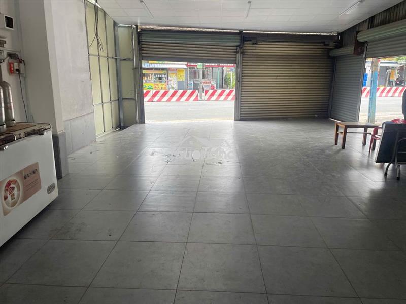 Cho thuê mặt bằng 2 mặt đường gần chợ, 7x 12m, giá 9tr/ tháng