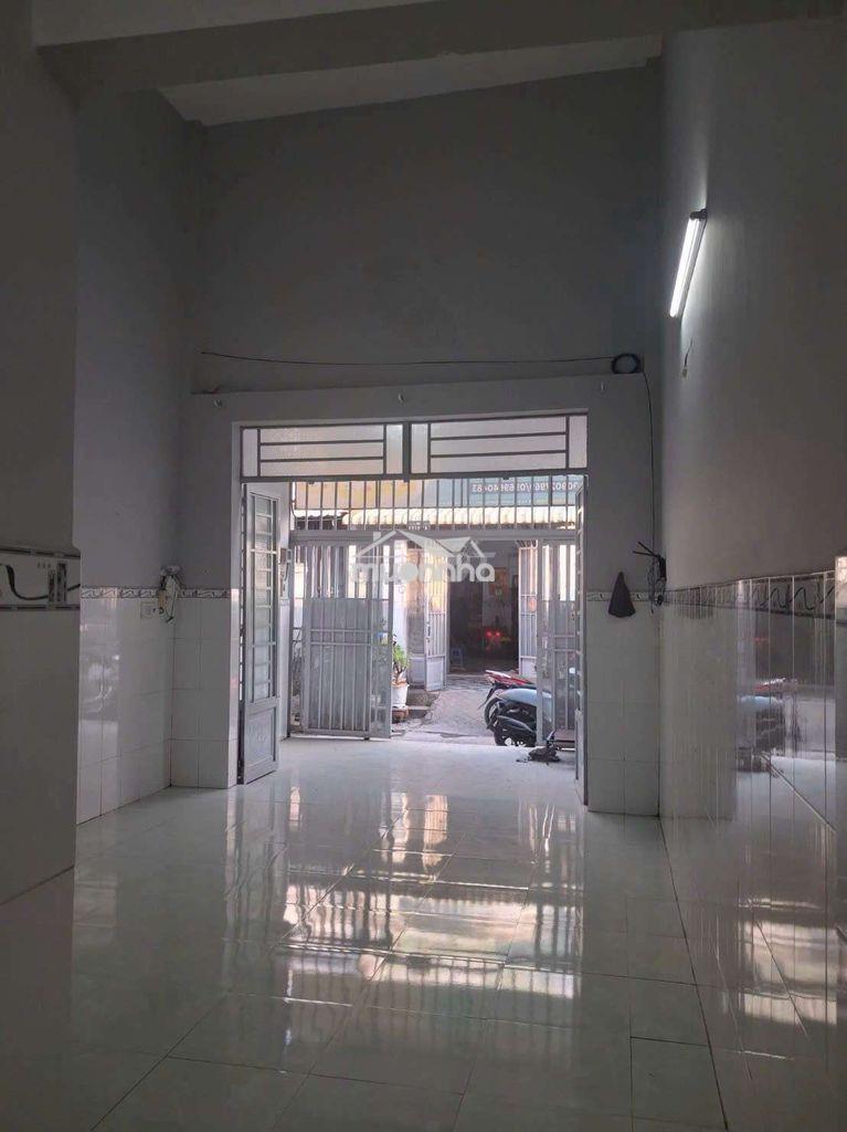 Nhà cho thuê 4x17m gác lửng 3p ngủ - 2