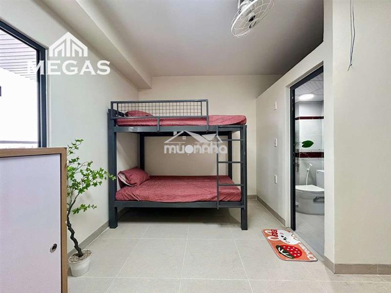 Chung cư mini nằm dưới chân cầu bình lợi cách văn lang cs3 500m đi bộ
