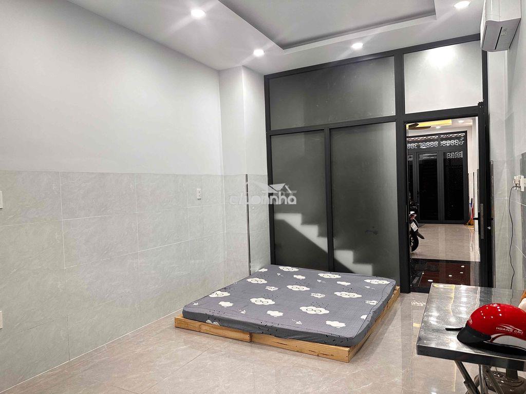 Phòng 20m² tầng trệt có giếng trời – gần sân bay t3 – 5,6 triệu/tháng - 3
