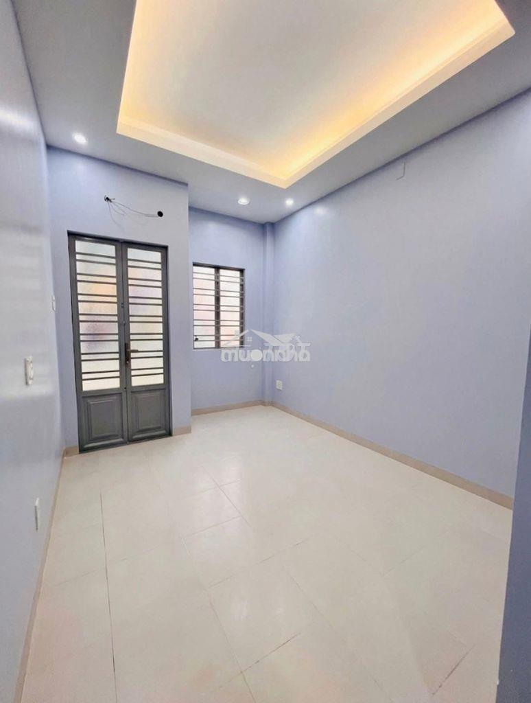 Nhà bến vân đồn q4- 3 lầu đúc- 3x7m- ko qh- chỉ 3 tỷ nhỉnh - 3