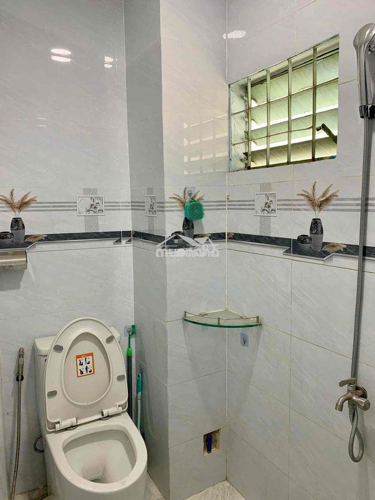 Nhà 5 tầng phan đình phùng p2 – 4pn – 14tr/tháng”. - 2