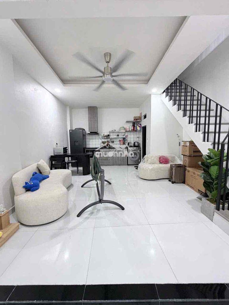 Nhà 2tầng mới tặng nội thất q8