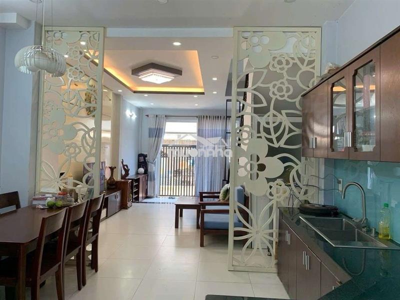 3,4 tỷ . nhà trệt 1 lầu 54m2 . hẻm thông quận 12