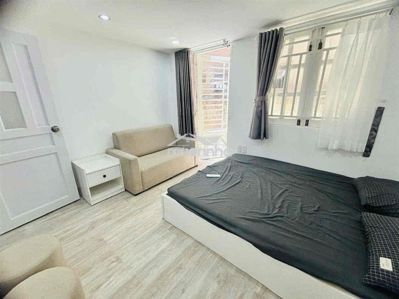 Cho thuê căn hộ 2pn+ 2wc sân vườn full nội thất ngay bến thành, quận 1