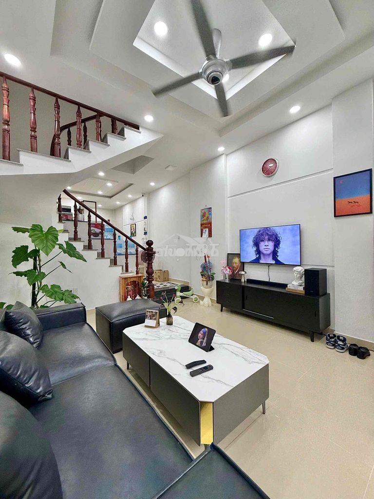 Bán nhà 2 lầu mt hẻm 647 ql13 , sát vạn phúc city, đường 6m ô tô - 3