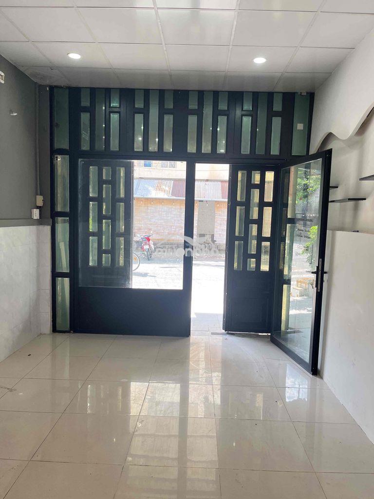 Bán nhà chung cư tầng trệt