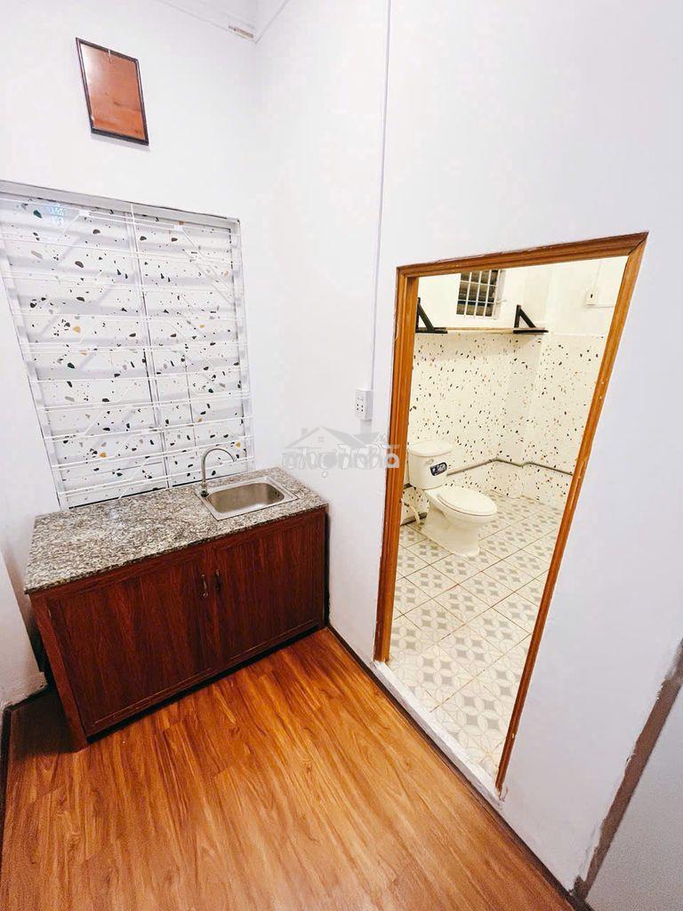 Siêu phẩm 2pn ngay bến xe miền đông cũ - 50m2-full nt-tách bếp-cửa sổ - 4
