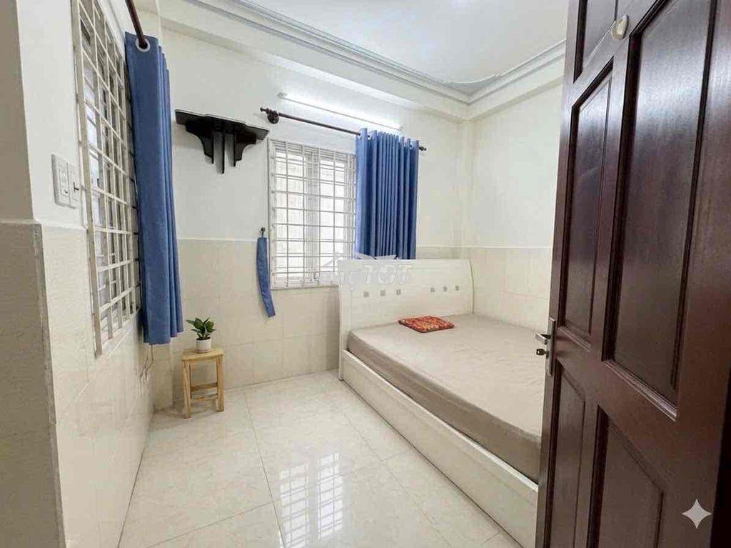 Nhà nguyên căn. 4 tầng. 2pn.3wc. sân thượng - 2