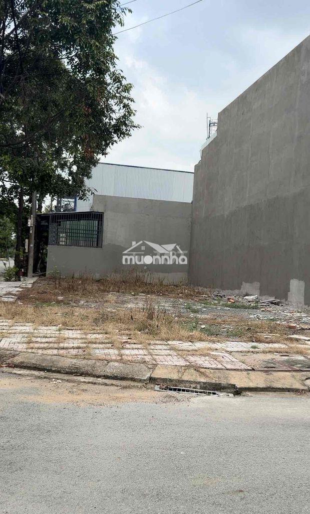 Chính chủ cần bán gấp lô gốc 2 mặt tiền - 3