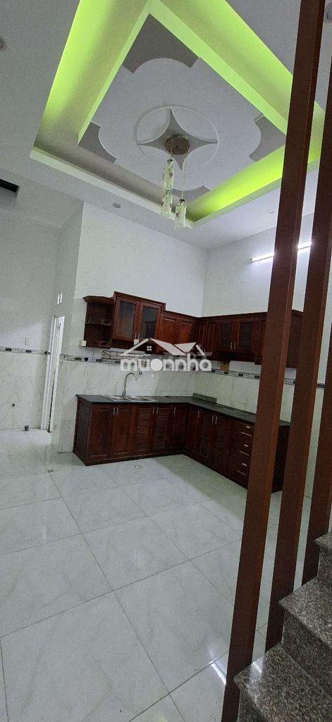 Cho thuê nhà mới có sân để ô tô .dt 4×16m đúc lầu .liên khu 5-6. bt - 3