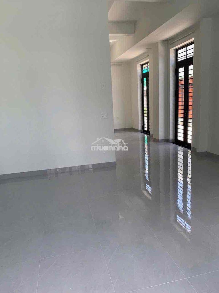Góc 2 mặt tiền gần nguyễn duy trinh - chợ long trường - 2lầu 3pn 4wc - 3