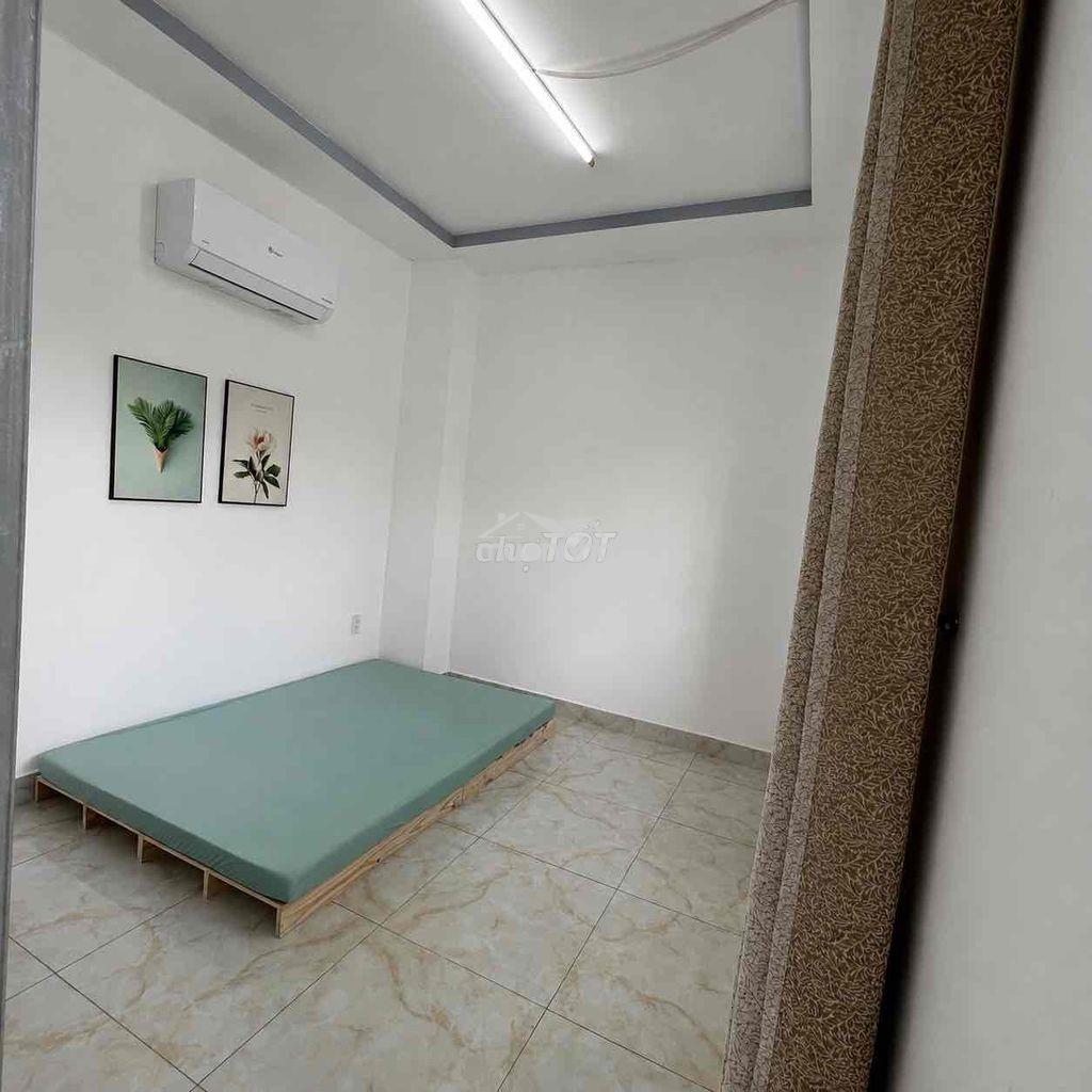 Phòng ban công máy lạnh - 2