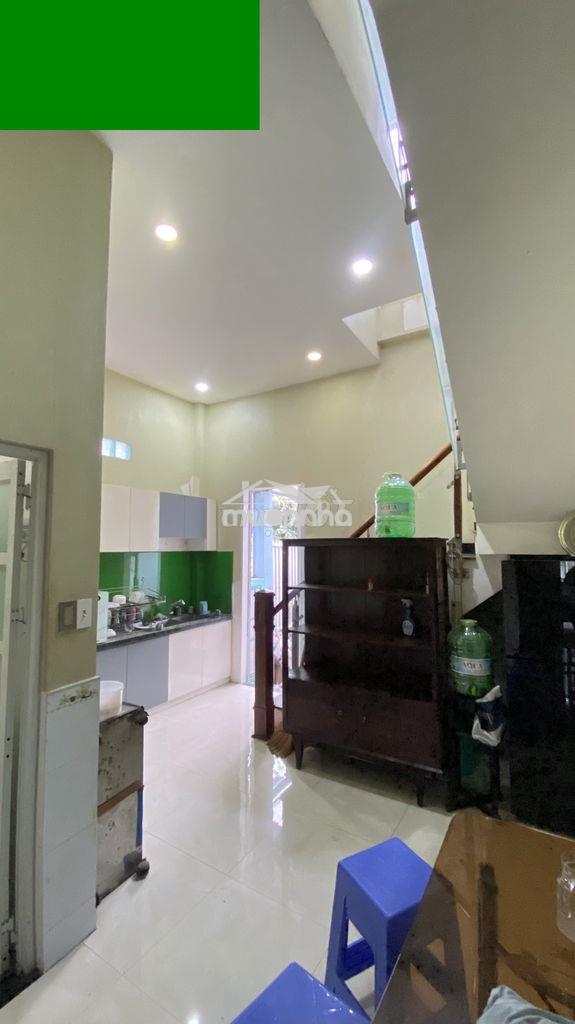 Cho thuê tầng trệt 55m², 1 p.ngủ, nội thất cơ bản, hẻm yên tĩnh.