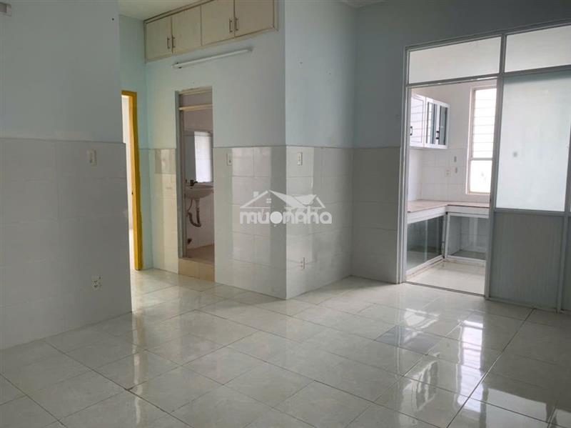 Chung cư ngay gần công viên đầm sen 45m2 thang máy giá rẻ