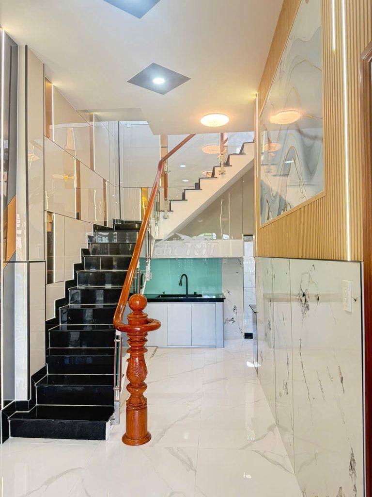 Bán gấp căn nhà 1 trệt 1 lầu xây dựng kiên cố ngay cổng chào b.dương - Ảnh 4