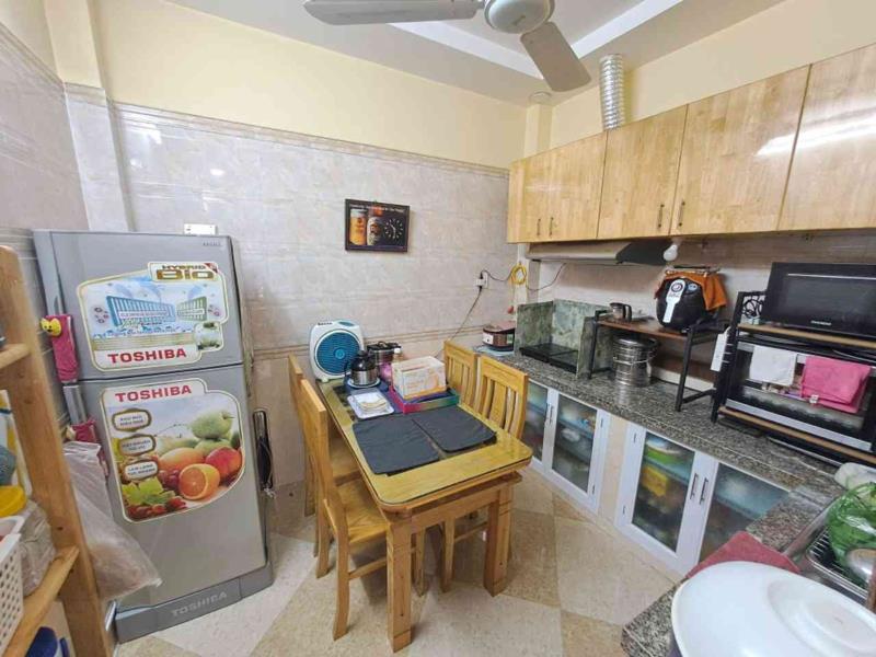 Bán nhà lê văn sỹ 4 tầng sổ hồng riêng, gàn chợ trường học