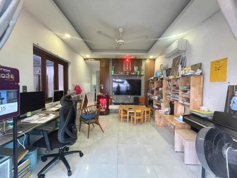 Chỉ 4 tỷ bán gấp nhà phan văn hớn-bà điểm hoc môn -hxh_ 112 m² shr  - 3