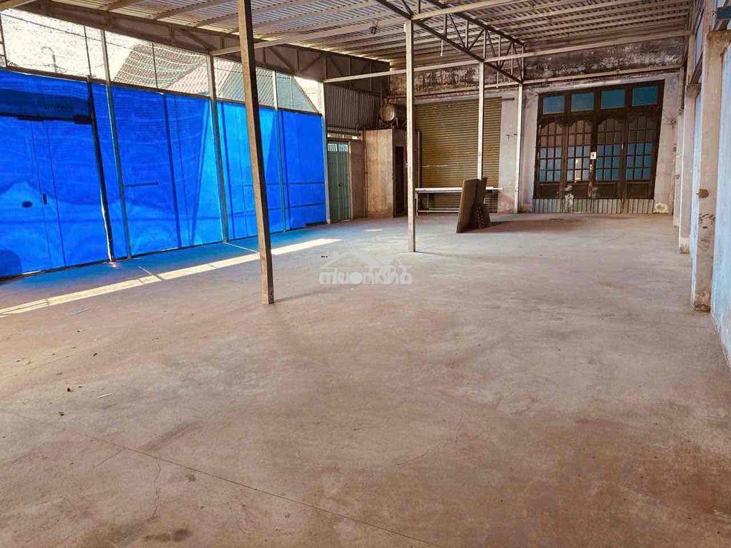 Cho thuê nhà kho xưởng 9x20m. sẵn điện 3 pha - Ảnh 3