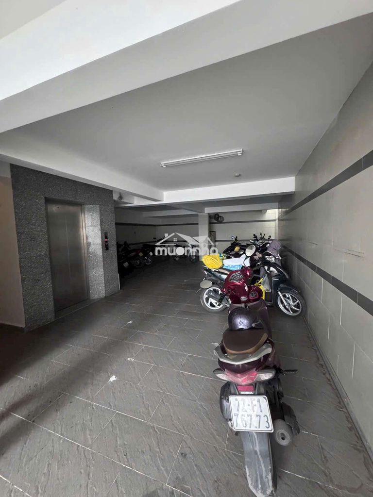 Cho thuê biệt thự nguyên căn, kdc him lam, quận 7, dt 10x20, hầm 4 tầg