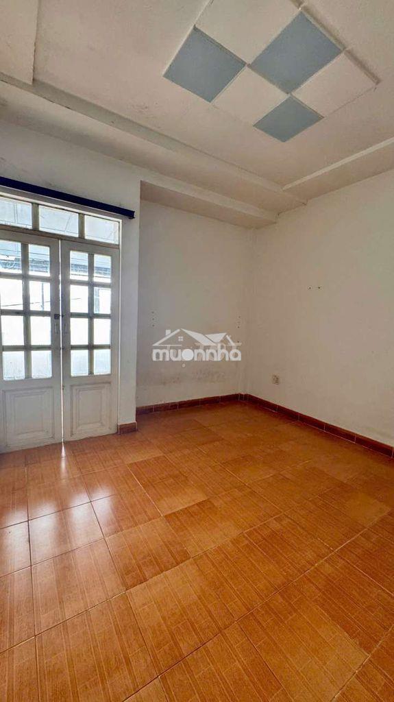 Cho thuê nhà gần bà điểm 5 dt 4*14-2pn -2wc, hẻm xe hơi tới nhà - 3