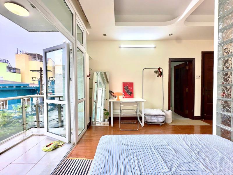 Cho thuê căn hộ ban công tách bếp 38m2 thoáng mát sát q1 - an ninh cao - Ảnh 4