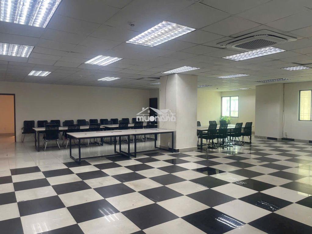 Cần cho thuê 220m2 sàn trong toà nhà mặt tiền lê quang định- giáp q1. - 2