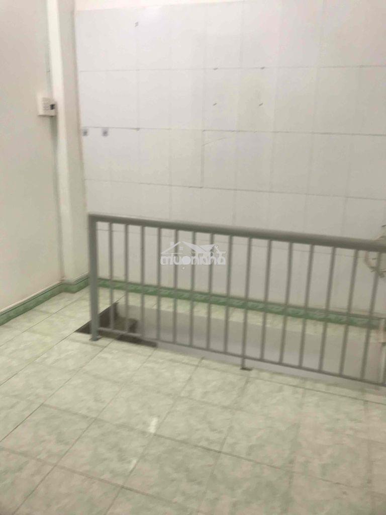 Căn nhà hẻm phía sau đường trần khắc chân phú nhuận - Ảnh 2