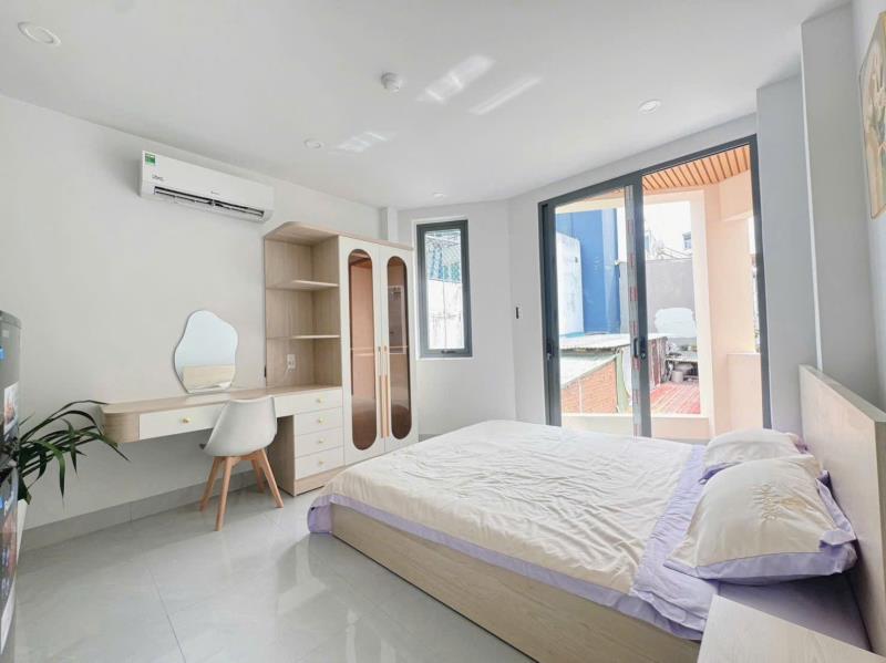 Mới full nội thất, rộng rãi ban công thoáng mát, đường lớn, thuận lợi di chuyển q1, bt, gần đại học vh, ktđt...