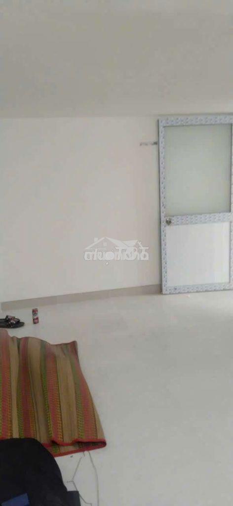 Cho thuê nhà nguyên căn tầng 1, rộng rãi có bằng công thoáng mát.  - Ảnh 2