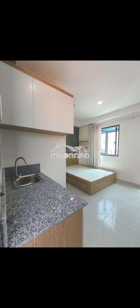 Phòng mới lâm văn bền, full nội thất. cửa sổ ban công - Ảnh 2