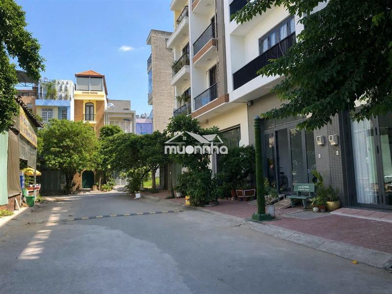 Bán nhà đường đặng thùy trâm, dt:4x18m. trệt 2 lầu st. gần đh văn lang