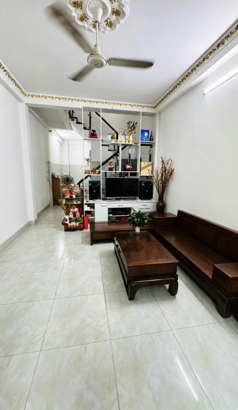Chính chủ bình tân kế kdc tên lửa 3 tầng btct 4x15 hẻm 6m an ninh vào ở ngay nhỉnh 4 tỷ tl
