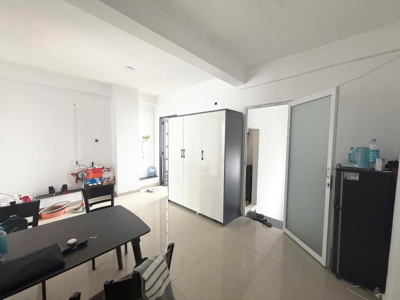 Siêu phẩm rộng rãi , studio có thể ở đến 4 người thoải mái ngây tại đức nhuận